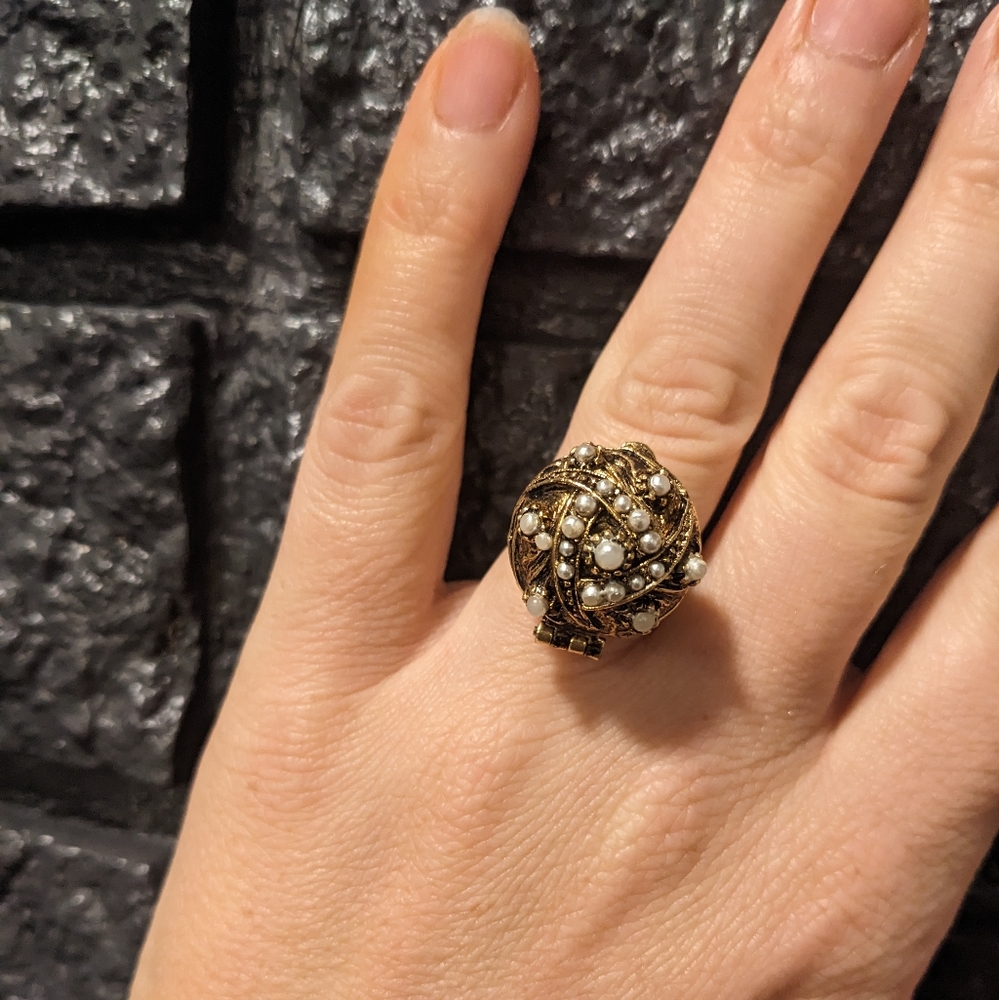 Super special vintage ring!